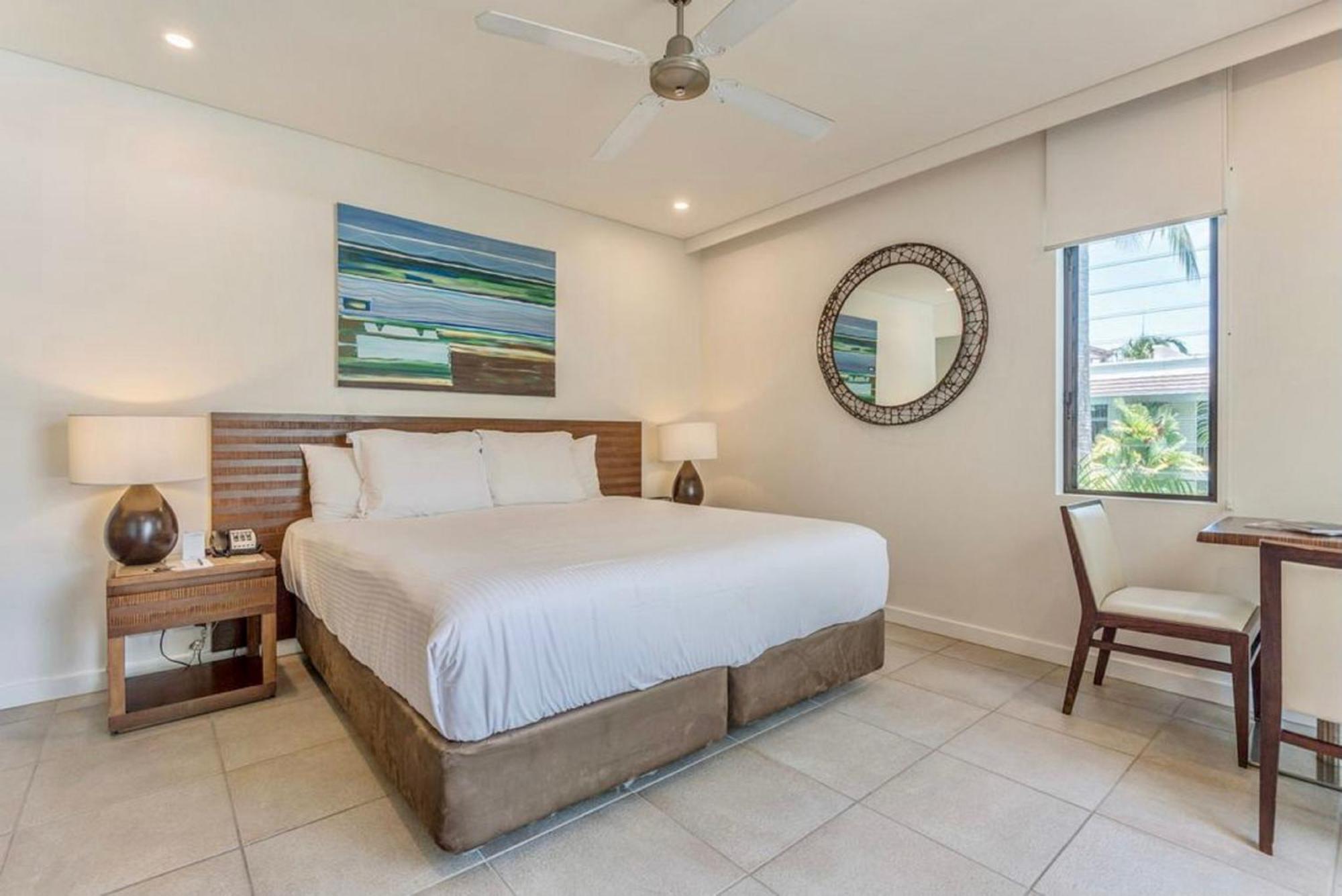 Luxury Apartments At Temple Resort And Spa Port Douglas Rom bilde