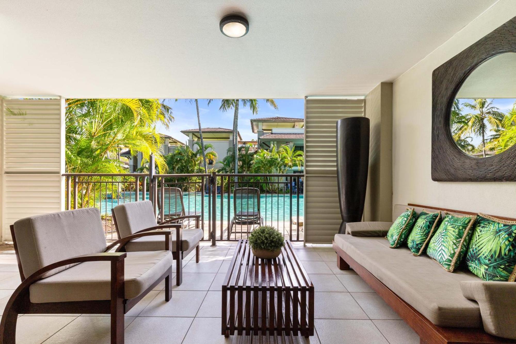 Luxury Apartments At Temple Resort And Spa Port Douglas Rom bilde
